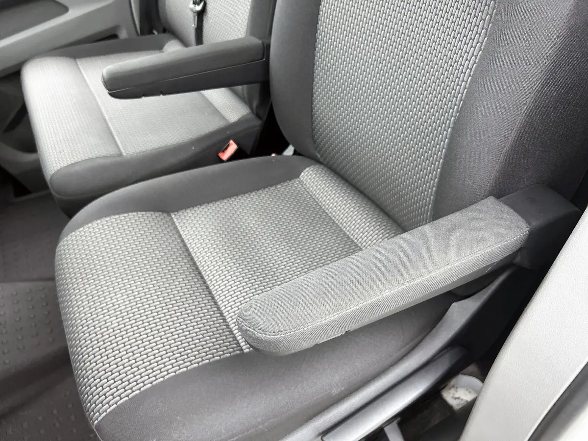 2.0 TDI L1H1 150 PK Automaat | Radio | Camera | Bijrijdersbank | Navigatie | Adaptive cruise control | Parkeerhulp vóór en achter | Digital cockpit | App-connect |