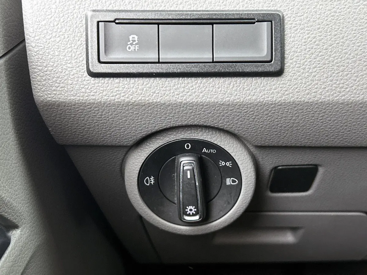 2.0 TDI L1H1 150 PK Automaat | Radio | Camera | Bijrijdersbank | Navigatie | Adaptive cruise control | Parkeerhulp vóór en achter | Digital cockpit | App-connect |