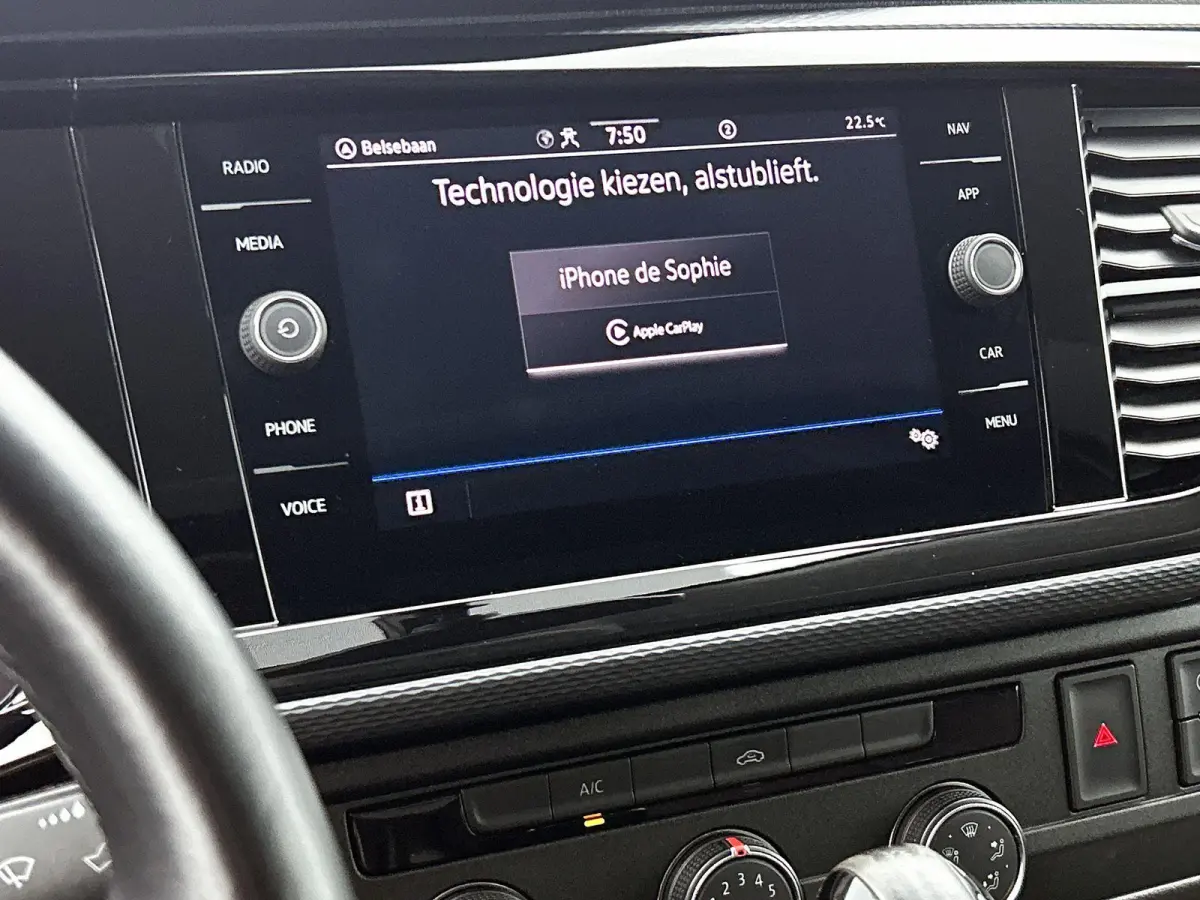 2.0 TDI L1H1 150 PK Automaat | Radio | Camera | Bijrijdersbank | Navigatie | Adaptive cruise control | Parkeerhulp vóór en achter | Digital cockpit | App-connect |