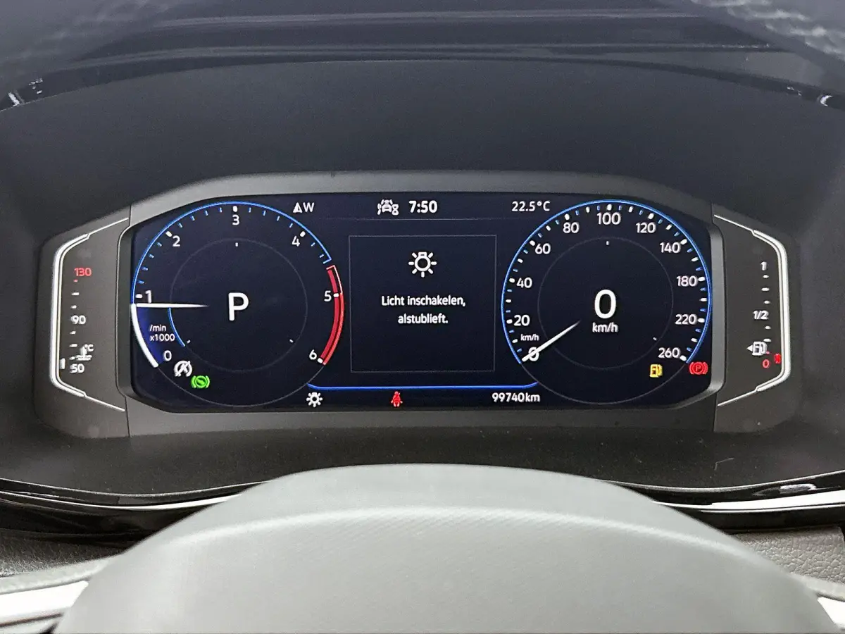 2.0 TDI L1H1 150 PK Automaat | Radio | Camera | Bijrijdersbank | Navigatie | Adaptive cruise control | Parkeerhulp vóór en achter | Digital cockpit | App-connect |