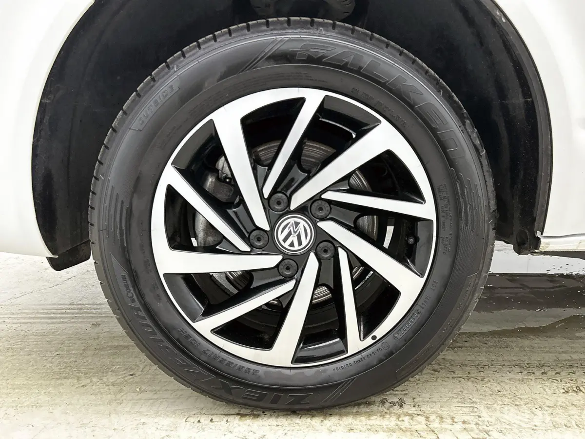 2.0 TDI L1H1 150 PK Automaat | Radio | Camera | Bijrijdersbank | Navigatie | Adaptive cruise control | Parkeerhulp vóór en achter | Digital cockpit | App-connect |
