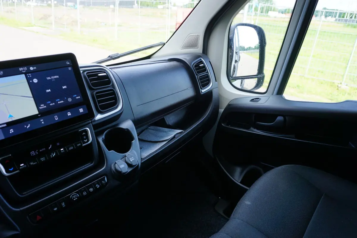 2.2 BlueHDi 140 S&S L3H2 3.5t in Topstaat |Betimmering |Standkachel |Groot scherm |Camera |Cruise |Navi |2e airbag |Stoelverwarming |3500 KG |Keyless entry en start