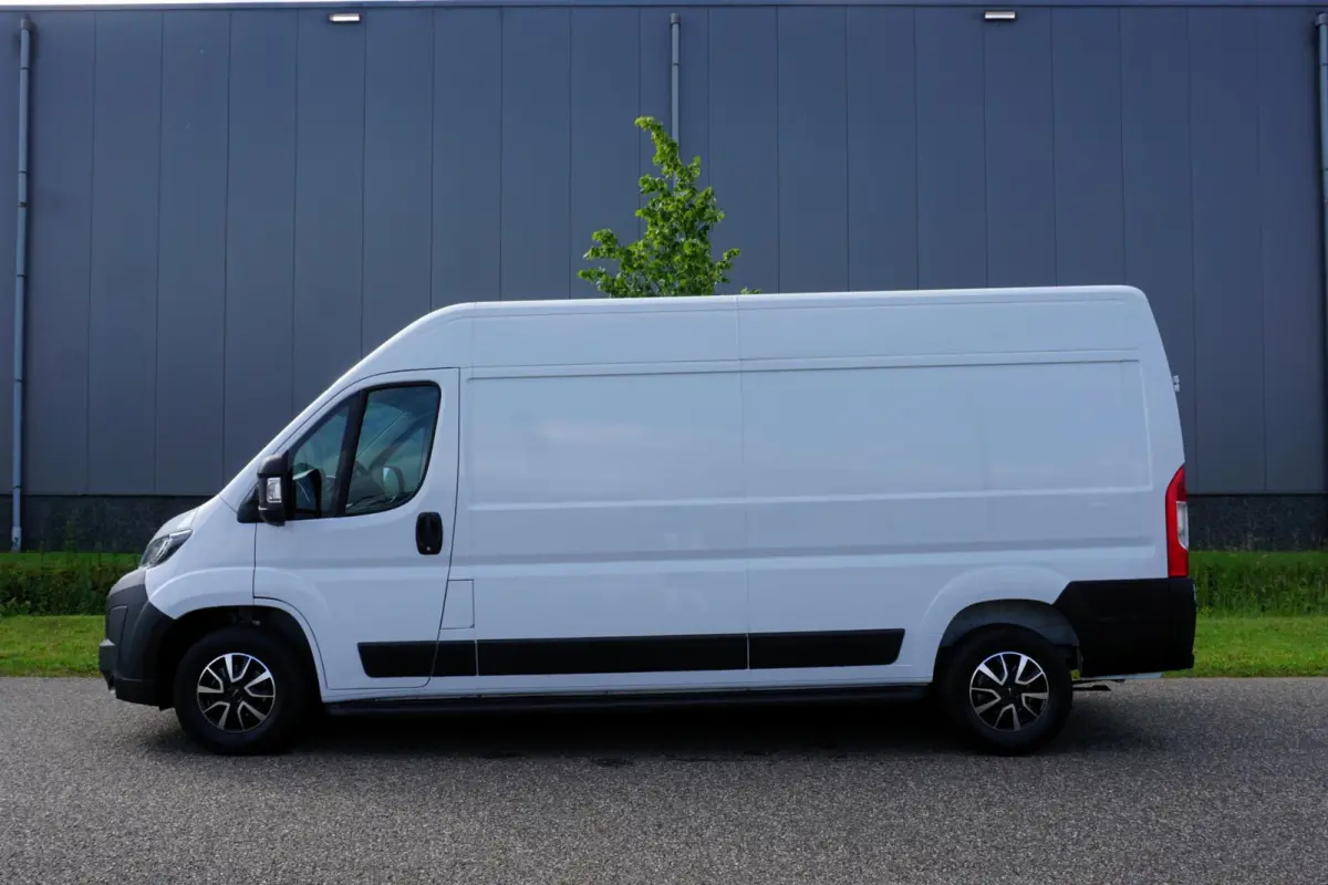 2.2 BlueHDi 140 S&S L3H2 3.5t in Topstaat |Betimmering |Standkachel |Groot scherm |Camera |Cruise |Navi |2e airbag |Stoelverwarming |3500 KG |Keyless entry en start