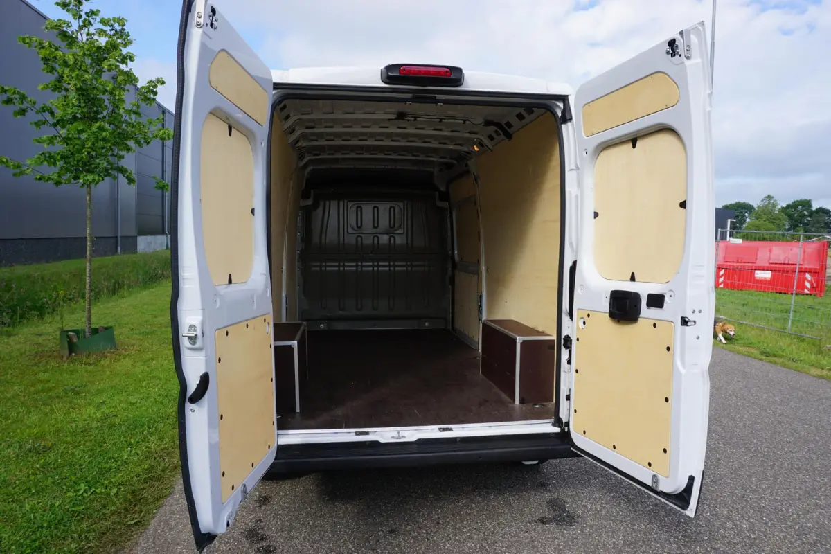 2.2 BlueHDi 140 S&S L3H2 3.5t in Topstaat |Betimmering |Standkachel |Groot scherm |Camera |Cruise |Navi |2e airbag |Stoelverwarming |3500 KG |Keyless entry en start