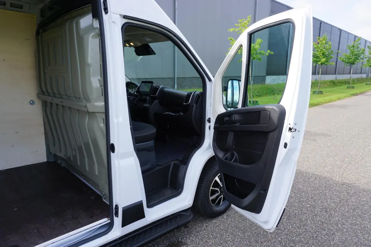 2.2 BlueHDi 140 S&S L3H2 3.5t in Topstaat |Betimmering |Standkachel |Groot scherm |Camera |Cruise |Navi |2e airbag |Stoelverwarming |3500 KG |Keyless entry en start