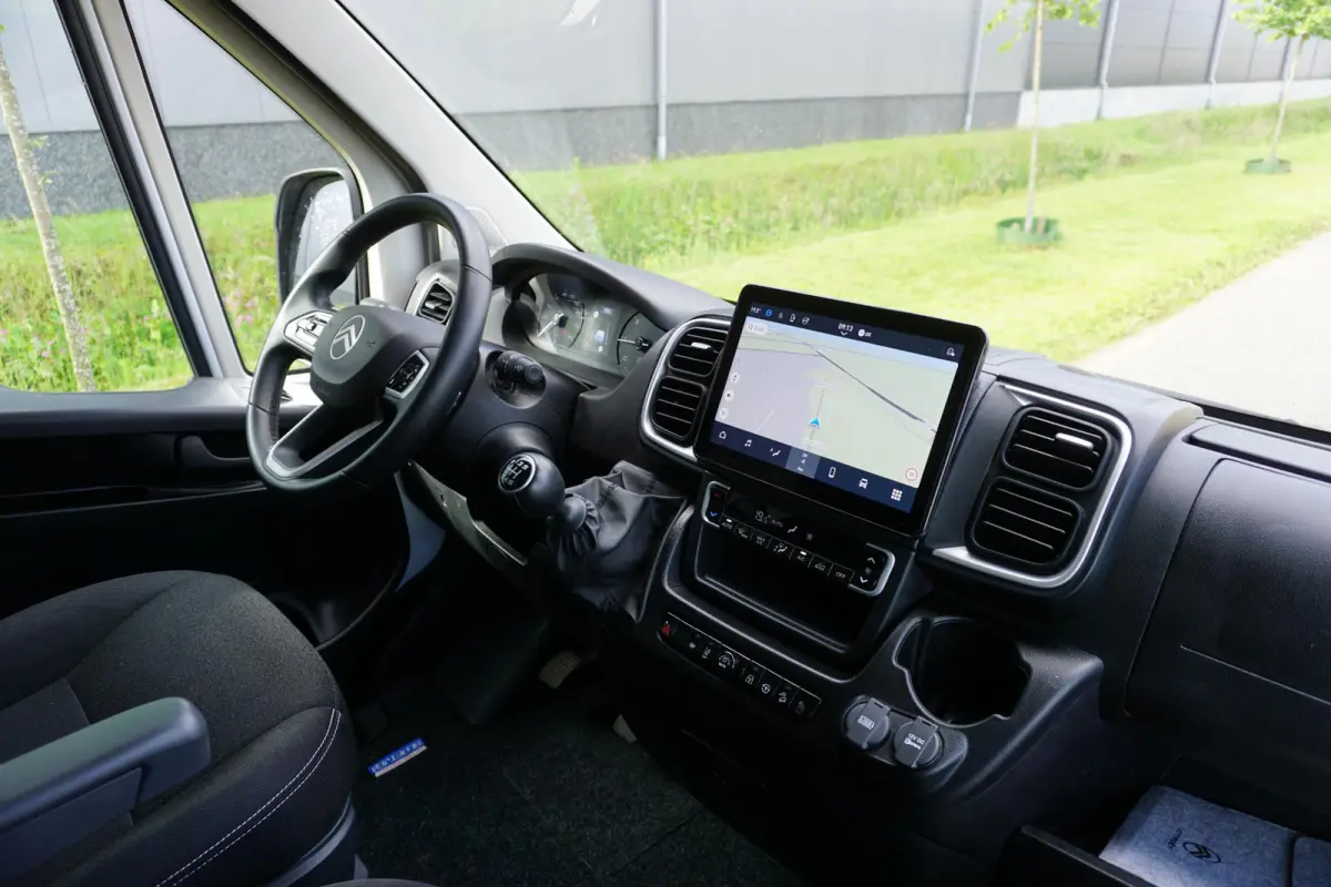 2.2 BlueHDi 140 S&S L3H2 3.5t in Topstaat |Betimmering |Standkachel |Groot scherm |Camera |Cruise |Navi |2e airbag |Stoelverwarming |3500 KG |Keyless entry en start