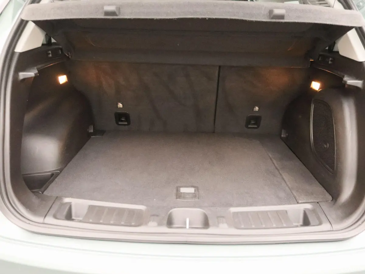 4xe 240 Plug-in Hybrid Upland | 360° Camera | Stoelverwarming | Climate control | Navigatie