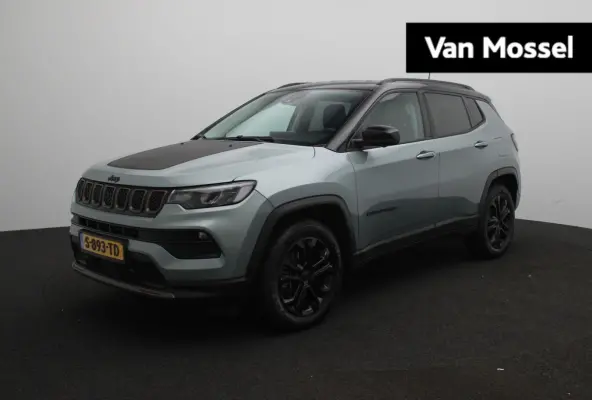 4xe 240 Plug-in Hybrid Upland | 360° Camera | Stoelverwarming | Climate control | Navigatie