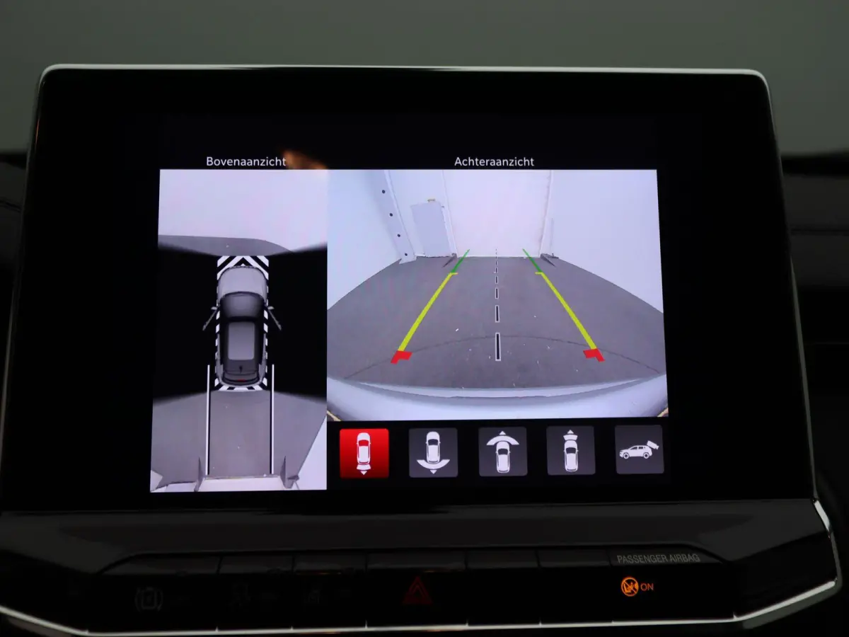 4xe 240 Plug-in Hybrid Upland | 360° Camera | Stoelverwarming | Climate control | Navigatie