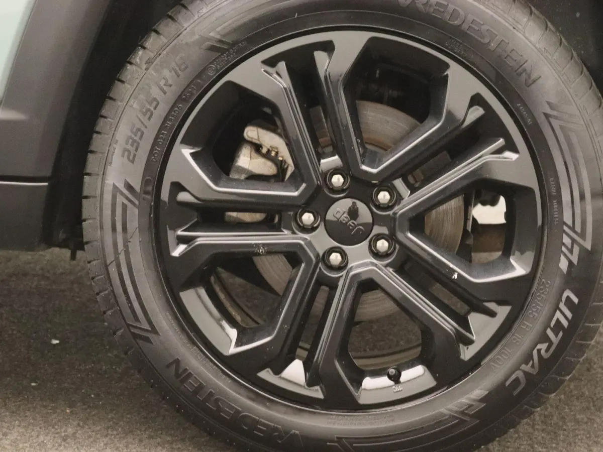 4xe 240 Plug-in Hybrid Upland | 360° Camera | Stoelverwarming | Climate control | Navigatie