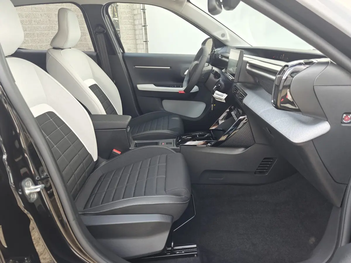 1.2 Hybrid 110pk Max | Achteruitrijcamera | Apple Carplay/Android Auto|telefoonintegratie premium | Connected services
