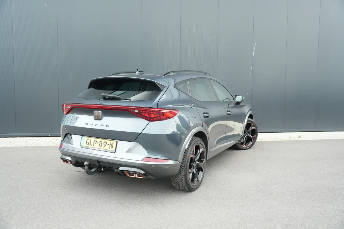 1.4 e-Hybrid 245pk VZ Performance | Trekhaak | Leder | Bestuurdersstoel Elektrisch | Camera | 19"