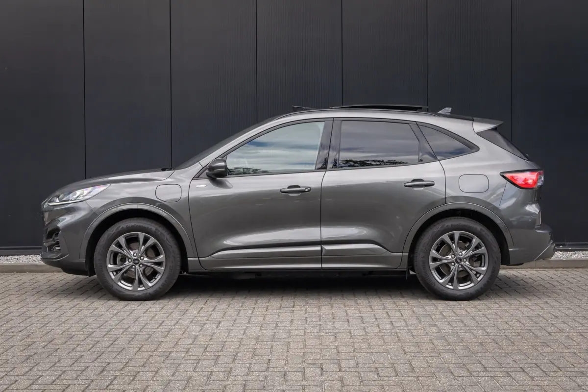 2.5 Plug-In Hybrid ST-Line X | Pano-dak | AGR-stoel | Elektr. Trekhaak | Camera V+A | B&O audio | Winter-pack | Half Leder | Elektr. Klep | Full LED