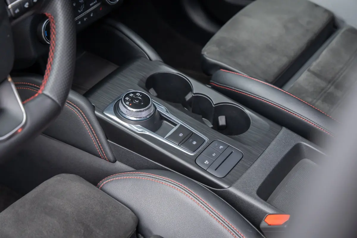 2.5 Plug-In Hybrid ST-Line X | Pano-dak | AGR-stoel | Elektr. Trekhaak | Camera V+A | B&O audio | Winter-pack | Half Leder | Elektr. Klep | Full LED
