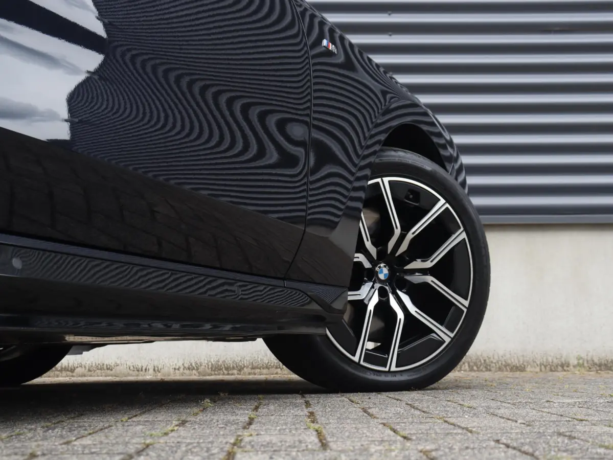 xDrive60 | High Executive | M Sportpakket Pro | Executive Lounge | Rear-Seat Entertainment Experience | Driving Assistant Prof. | Head-Up | Stoel Massage & Ventilatie | SOH 100% | 20'' LMV