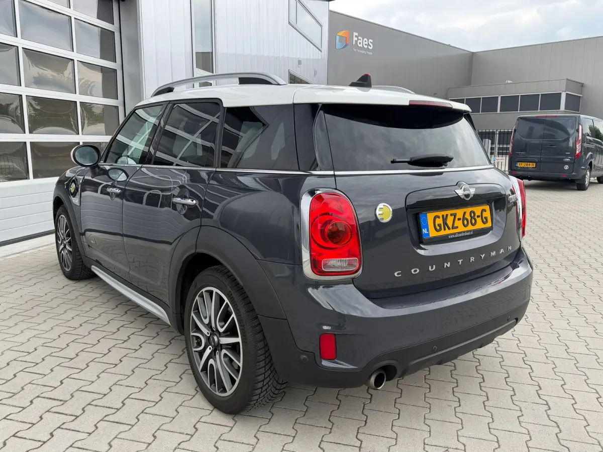 1.5 Cooper ALL4 Pepper / leder / xenon / navi