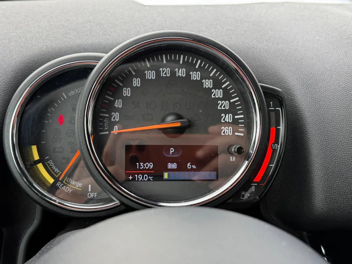1.5 Cooper ALL4 Pepper / leder / xenon / navi