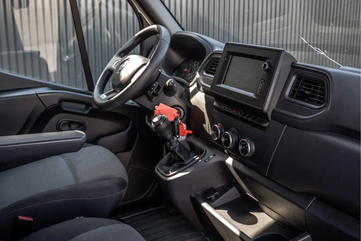 2.3dCi | Bakwagen met Laadklep | LED | Carplay | Camera | Cruise