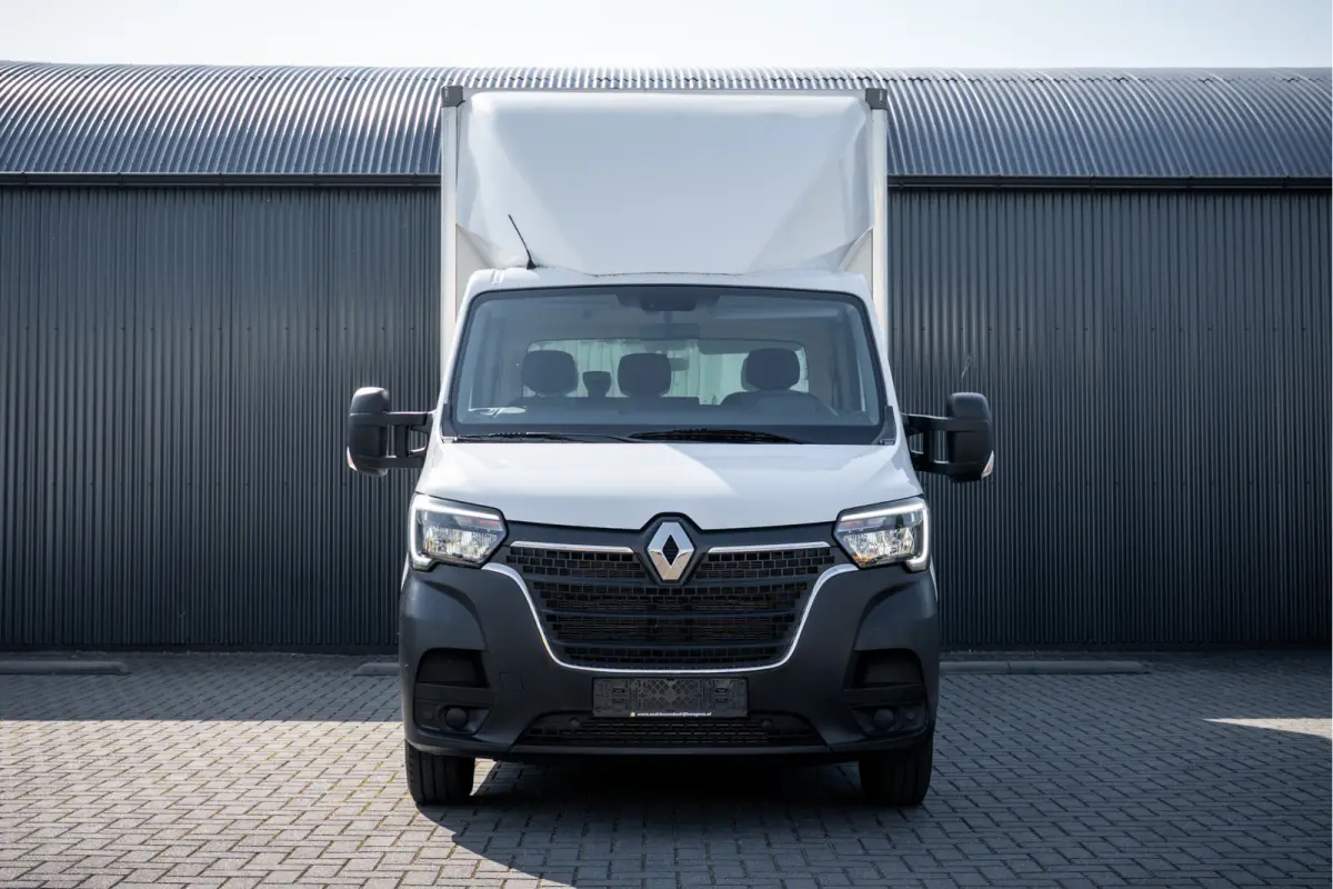 2.3dCi | Bakwagen met Laadklep | LED | Carplay | Camera | Cruise