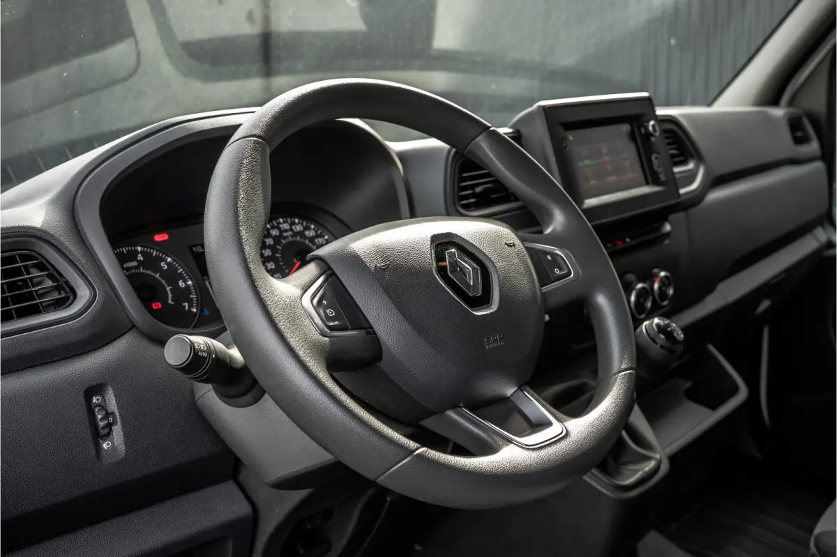 2.3dCi | Bakwagen met Laadklep | LED | Carplay | Camera | Cruise