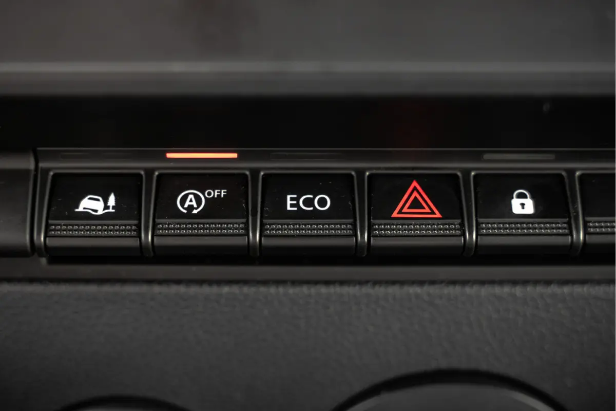 2.3dCi | Bakwagen met Laadklep | LED | Carplay | Camera | Cruise