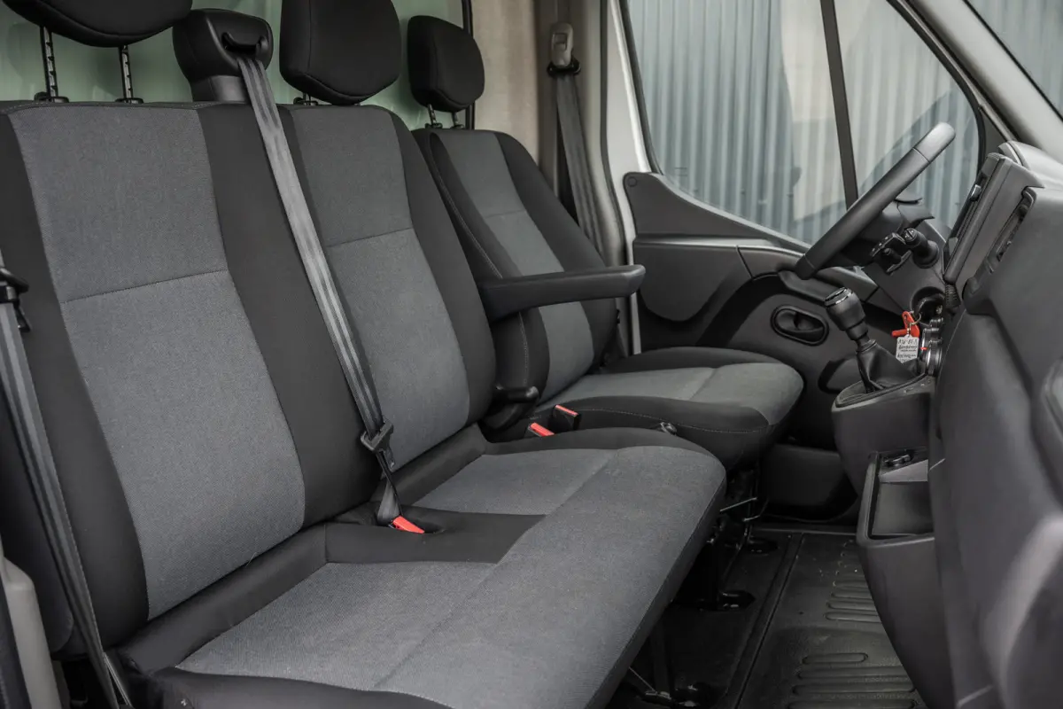 2.3dCi | Bakwagen met Laadklep | LED | Carplay | Camera | Cruise