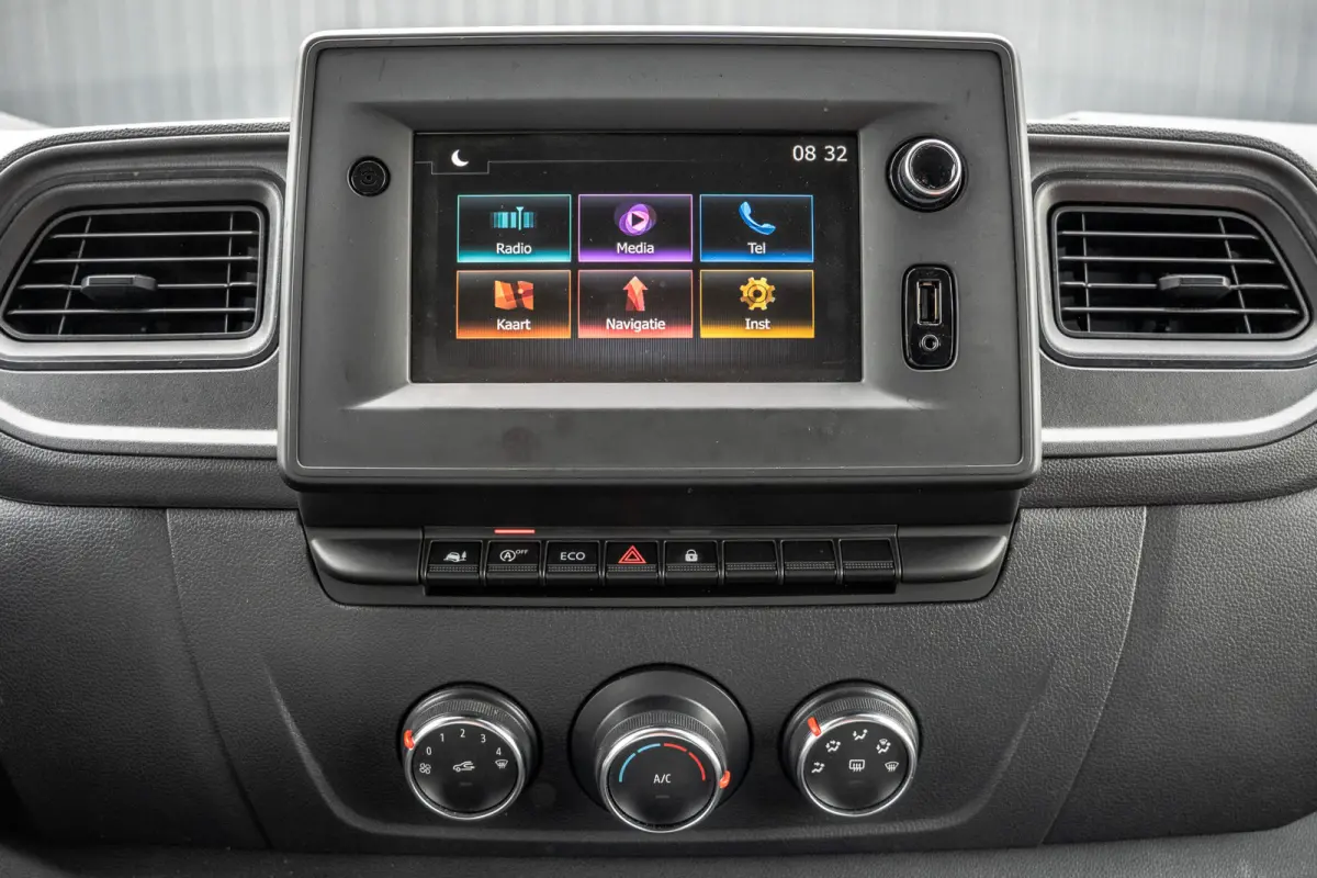 2.3dCi | Bakwagen met Laadklep | LED | Carplay | Camera | Cruise