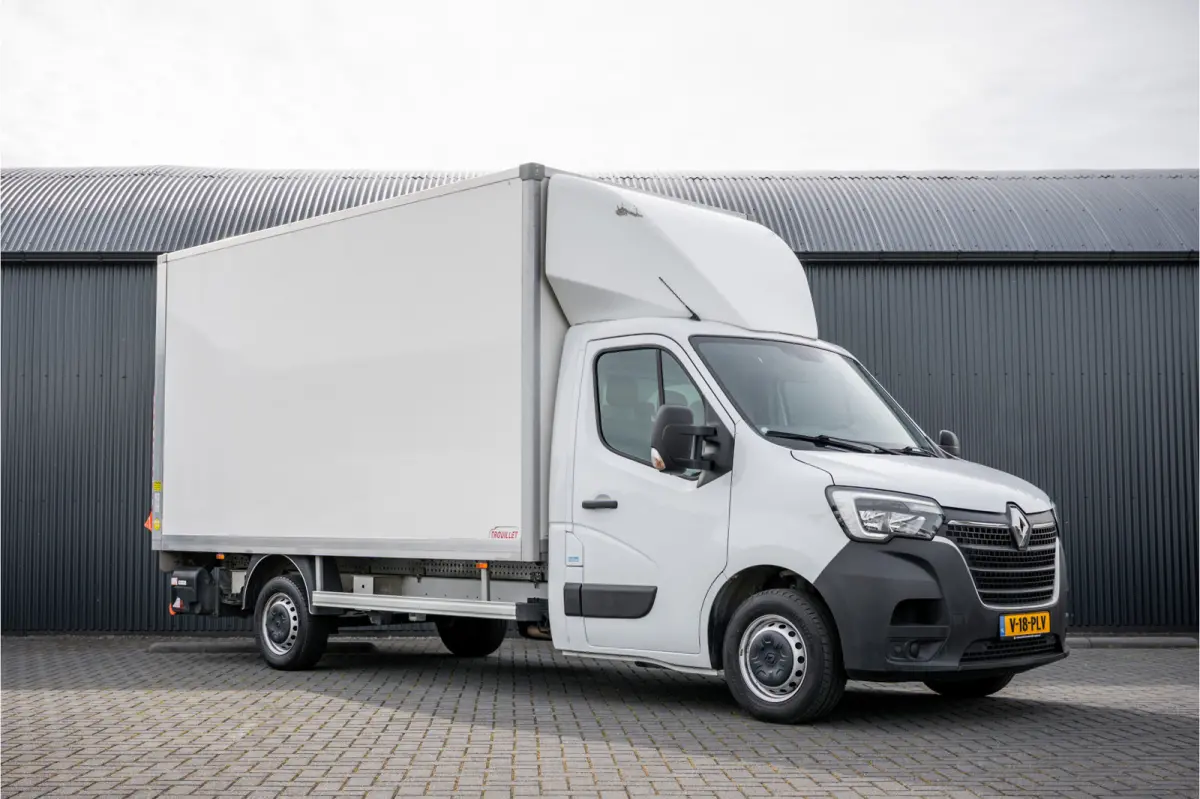 2.3dCi | Bakwagen met Laadklep | LED | Carplay | Camera | Cruise
