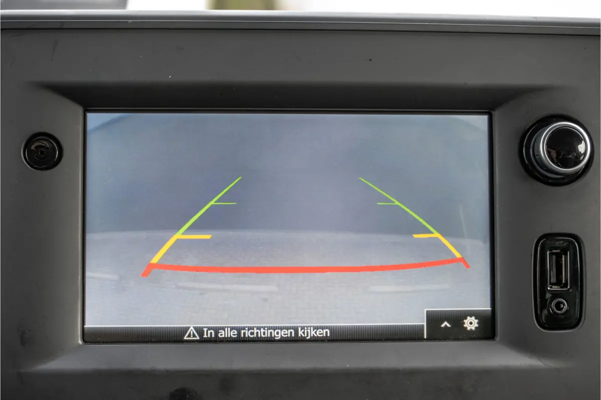 2.3dCi | Bakwagen met Laadklep | LED | Carplay | Camera | Cruise
