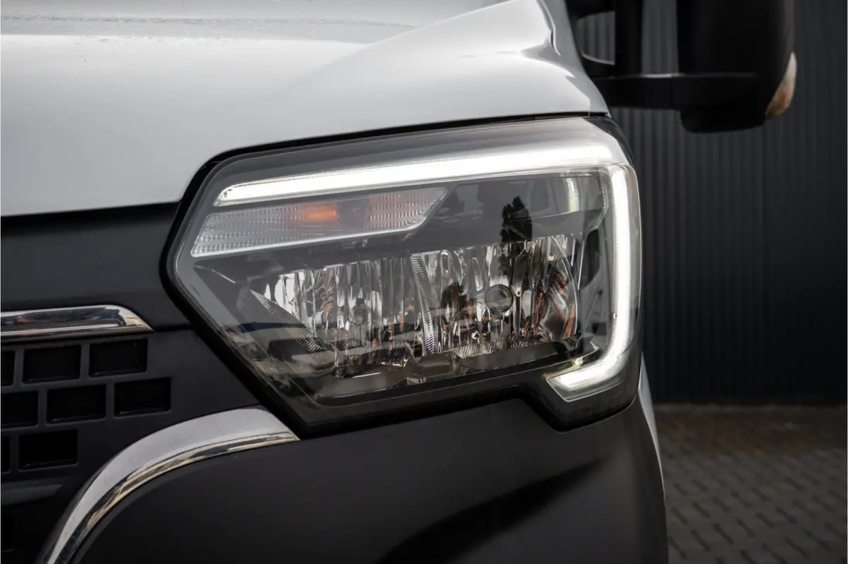 2.3dCi | Bakwagen met Laadklep | LED | Carplay | Camera | Cruise