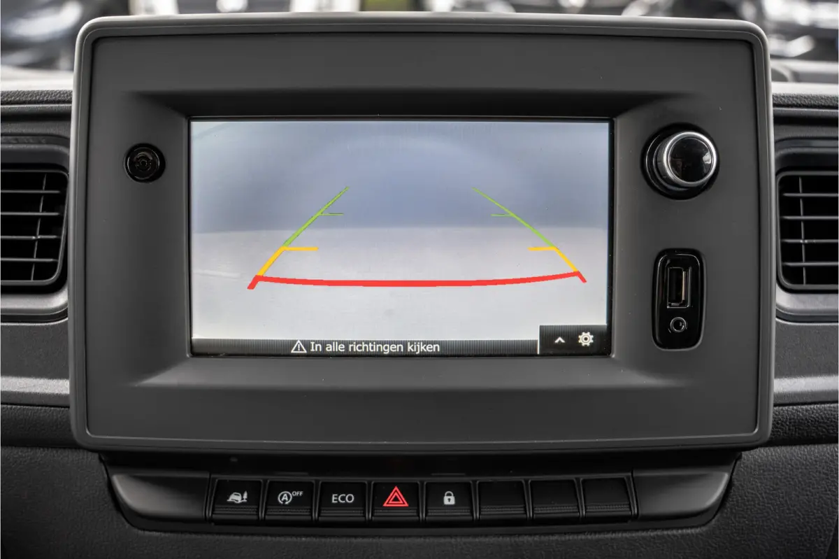 **2.3dCi | Bakwagen met Laadklep | LED | Carplay | Camera | Cruise**