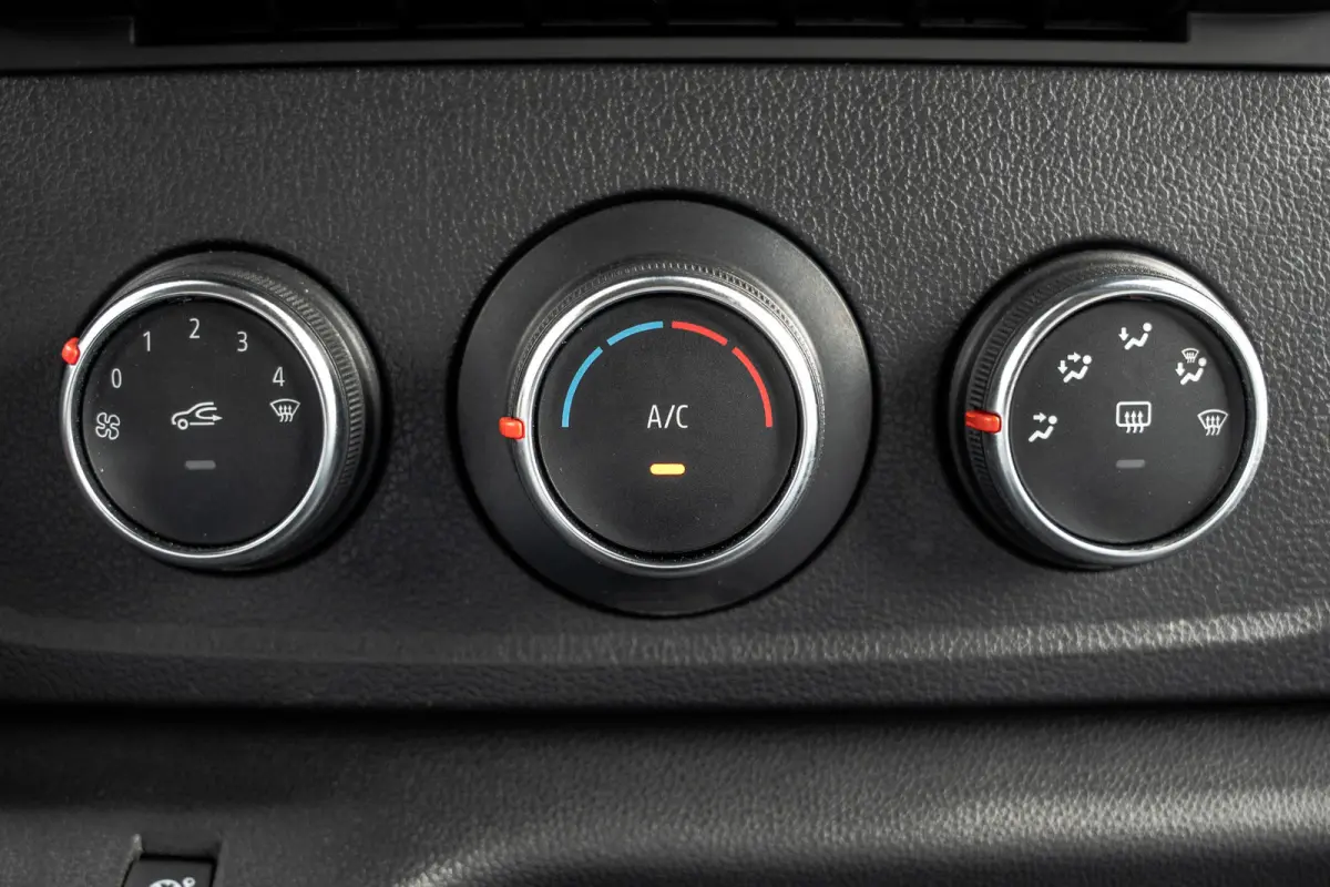 **2.3dCi | Bakwagen met Laadklep | LED | Carplay | Camera | Cruise**
