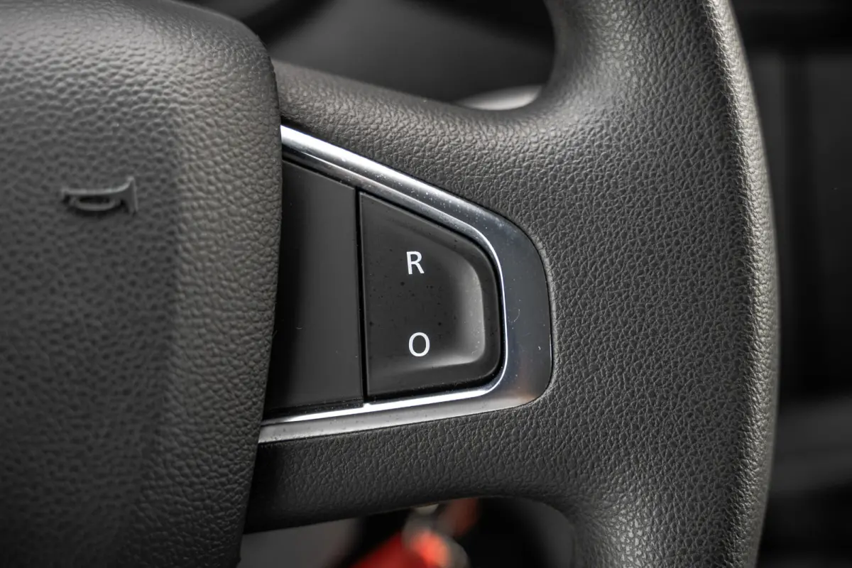**2.3dCi | Bakwagen met Laadklep | LED | Carplay | Camera | Cruise**