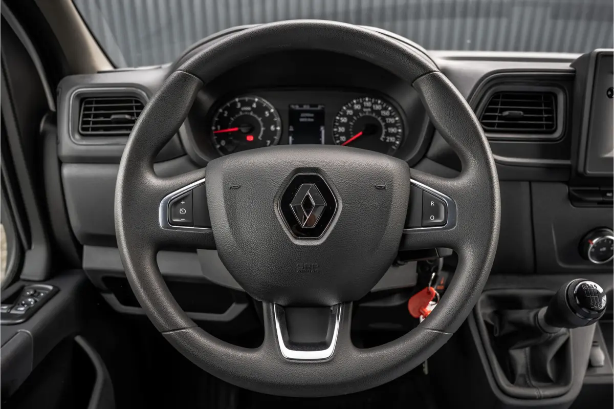 **2.3dCi | Bakwagen met Laadklep | LED | Carplay | Camera | Cruise**