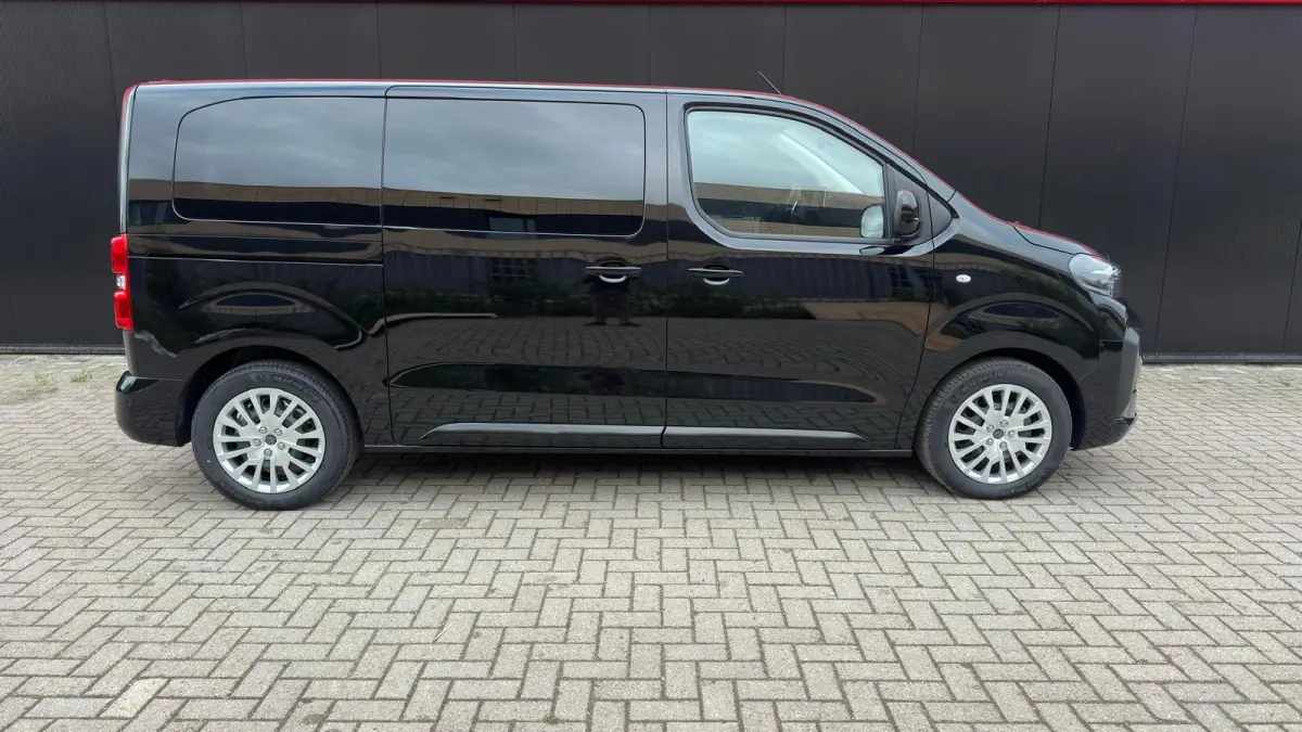 Standard 50 kWh 8 persoons STOEL- EN STUURVERWARMING | NAVI | PARKEERCAMERA | CARPLAY | PDC V+A