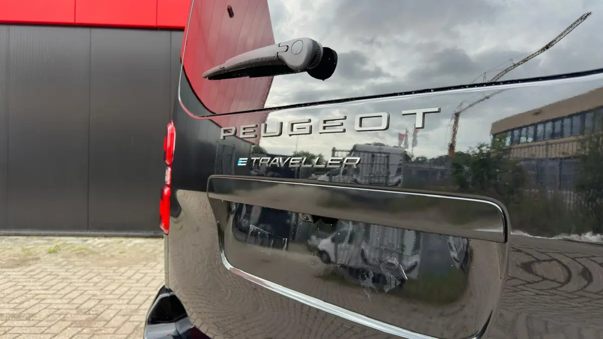 Standard 50 kWh 8 persoons STOEL- EN STUURVERWARMING | NAVI | PARKEERCAMERA | CARPLAY | PDC V+A