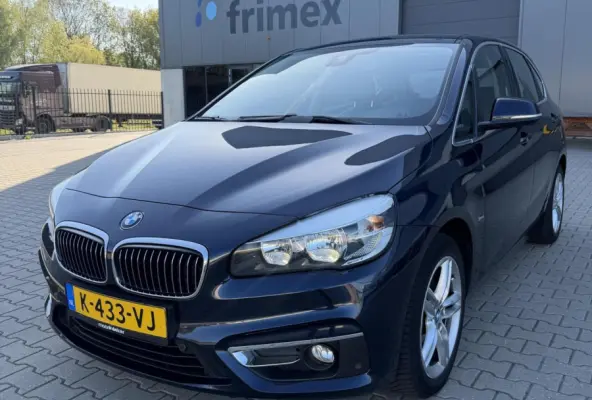218i Luxury 2016 / Automaat