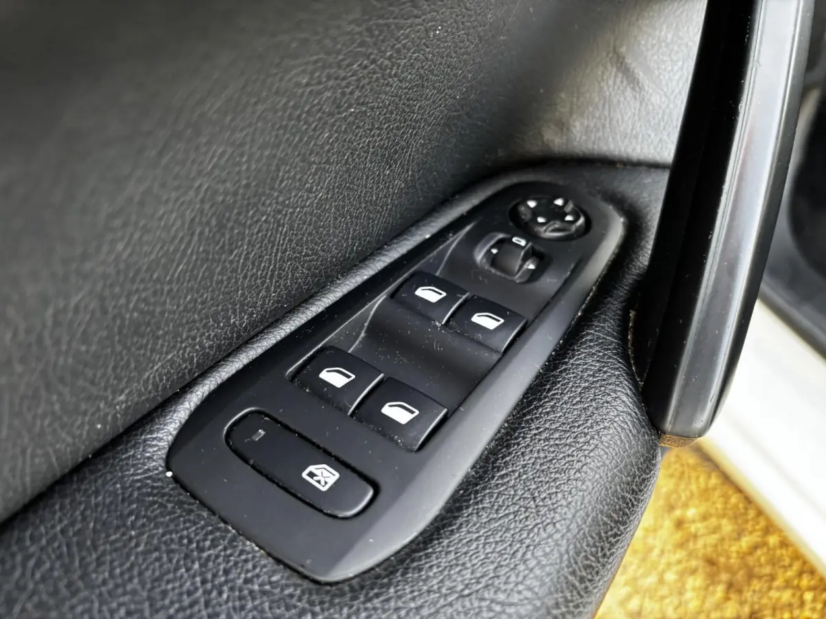 1.2 PureTech Blue Lease Active NAP|LEDEREN BEKLEDING|TREKHAAK|NAVI|CRUISE