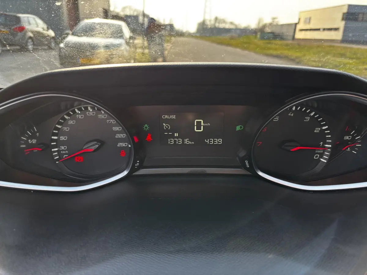 1.2 PureTech Blue Lease Active NAP|LEDEREN BEKLEDING|TREKHAAK|NAVI|CRUISE
