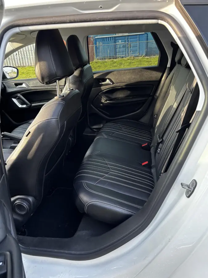 1.2 PureTech Blue Lease Active NAP|LEDEREN BEKLEDING|TREKHAAK|NAVI|CRUISE