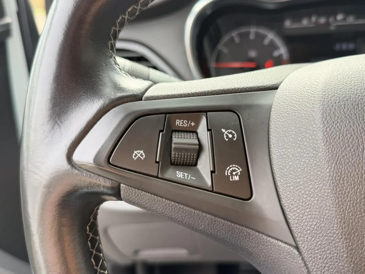 1.0 ecoFLEX Innovation | Airco | Cruise Control | Navigatie