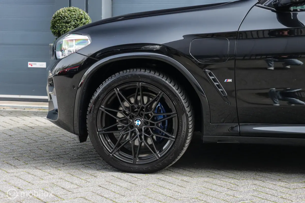 xDrive30e High Executive|M-Seats|PANO|H&K|HUD|Carbon|LED