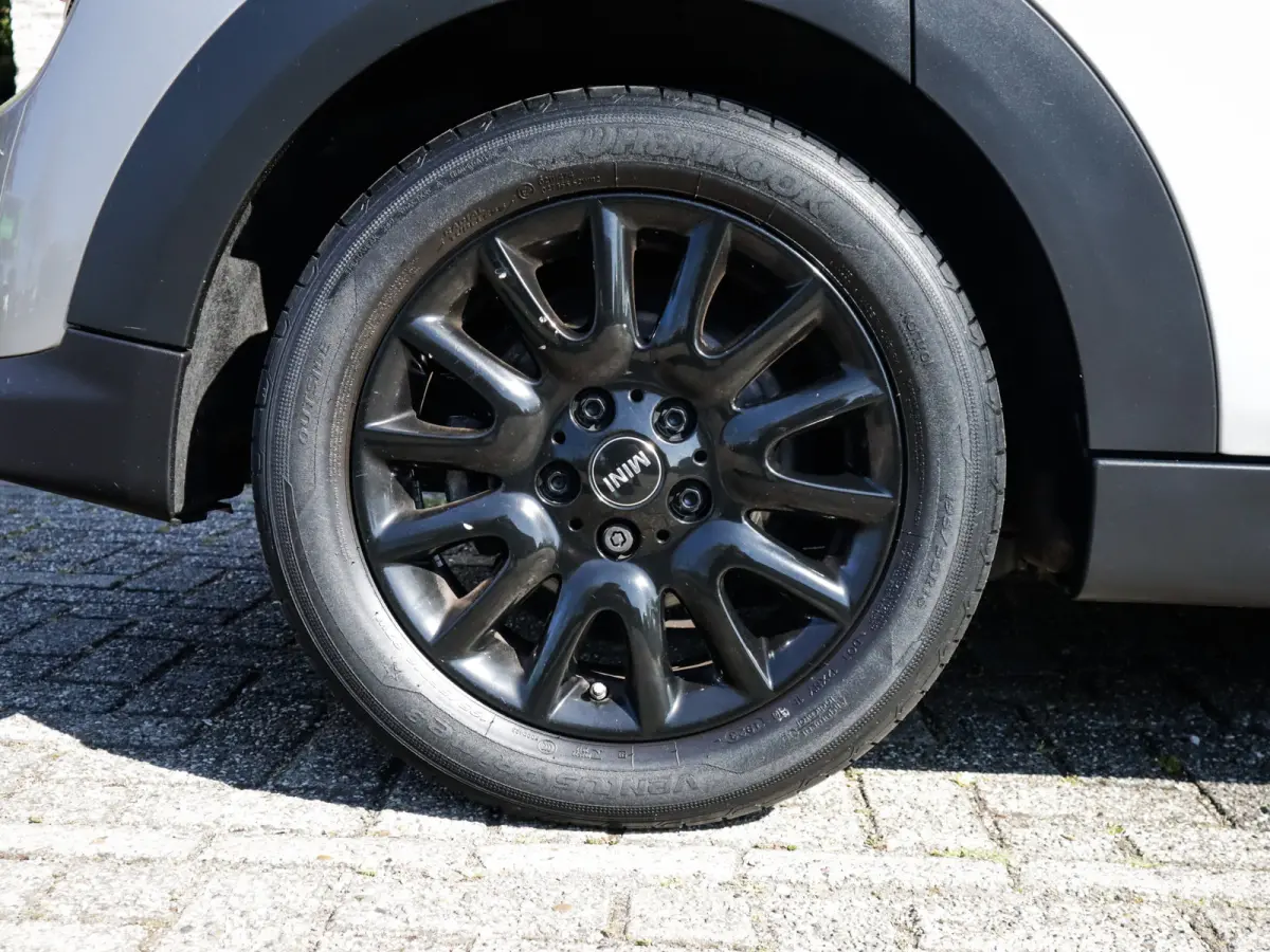 Mini 1.5 Camden Edition 1e-Eig. & Dealer-Onderh. BOVAG-Garantie. NL-Auto.