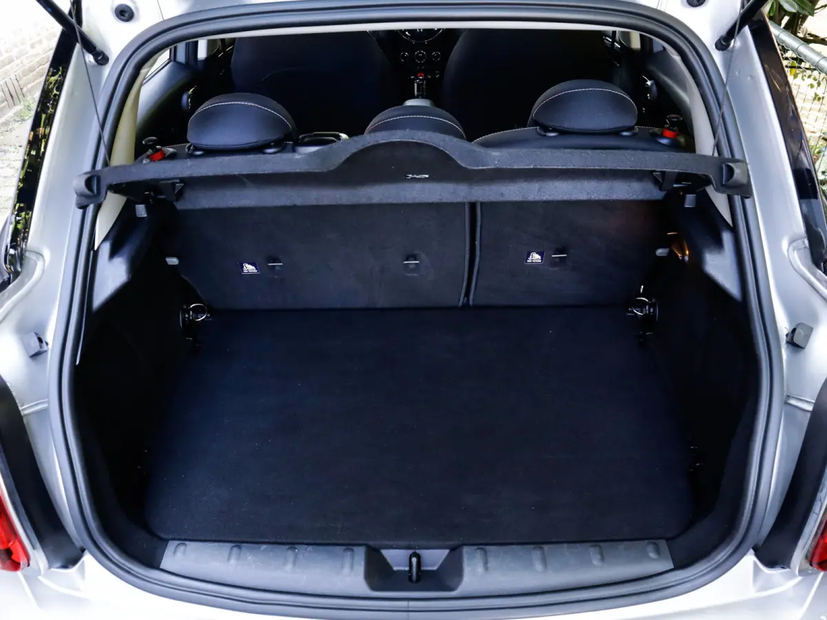 Mini 1.5 Camden Edition 1e-Eig. & Dealer-Onderh. BOVAG-Garantie. NL-Auto.