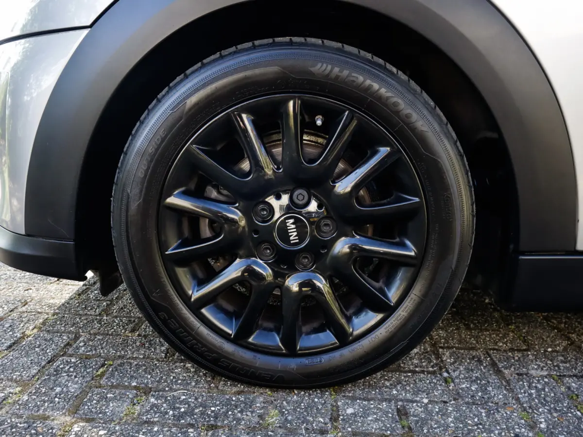Mini 1.5 Camden Edition 1e-Eig. & Dealer-Onderh. BOVAG-Garantie. NL-Auto.