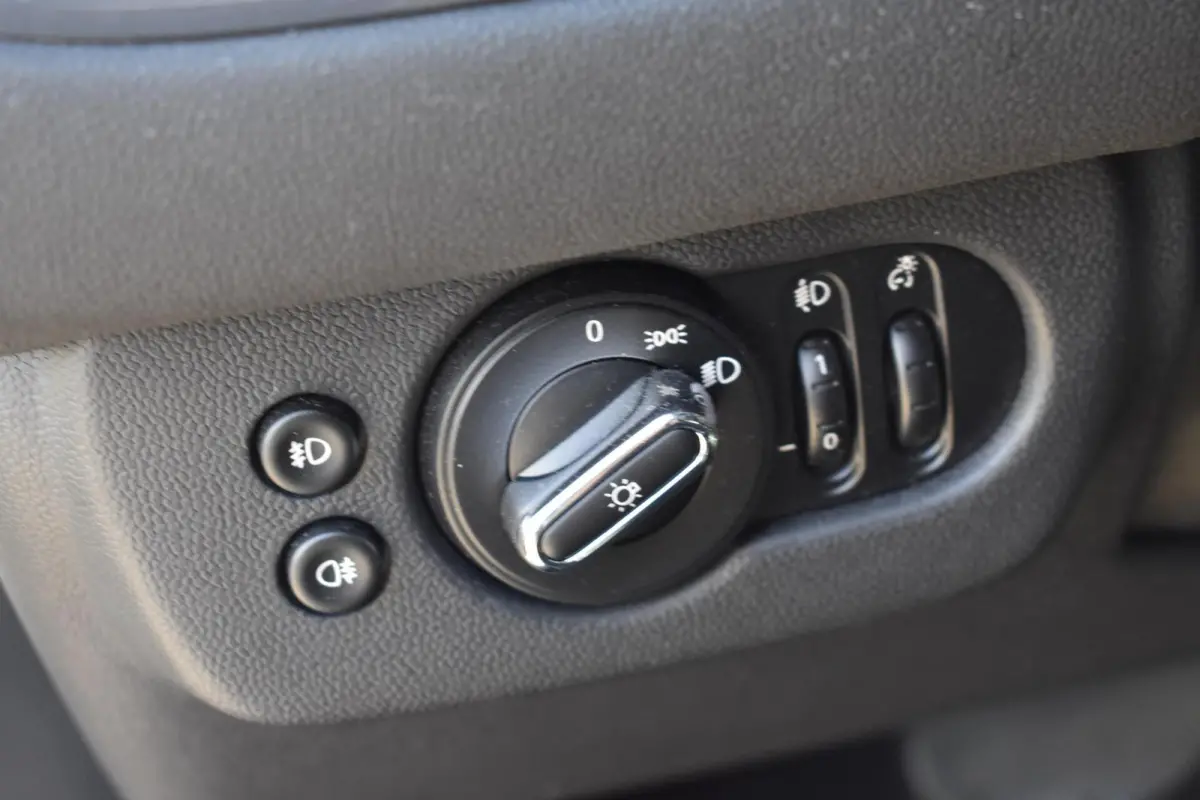 1.5 Cooper Business Ed. | Pano | LED | Carplay |