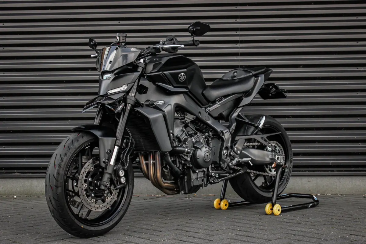 Tour 119PK 2025 DEMO-MODEL / COMPLETE DOCUMENTATIE / AKRAPOVIC EXHAUST / QUICK SHIFT / DIRECT RIJDEN/ FULL
