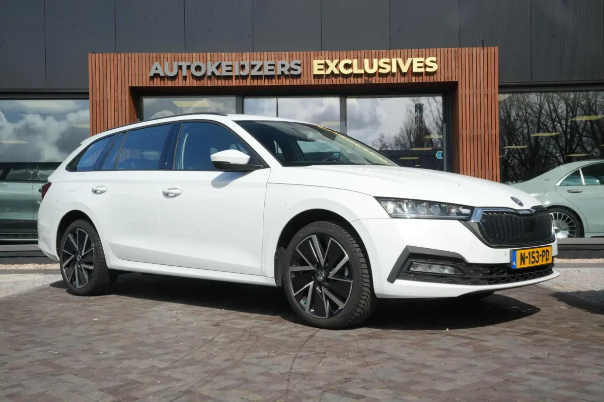 1.4 TSI iV PHEV Business Edition Adaptieve Cruise Virtual Dash Navi Trekhaak
