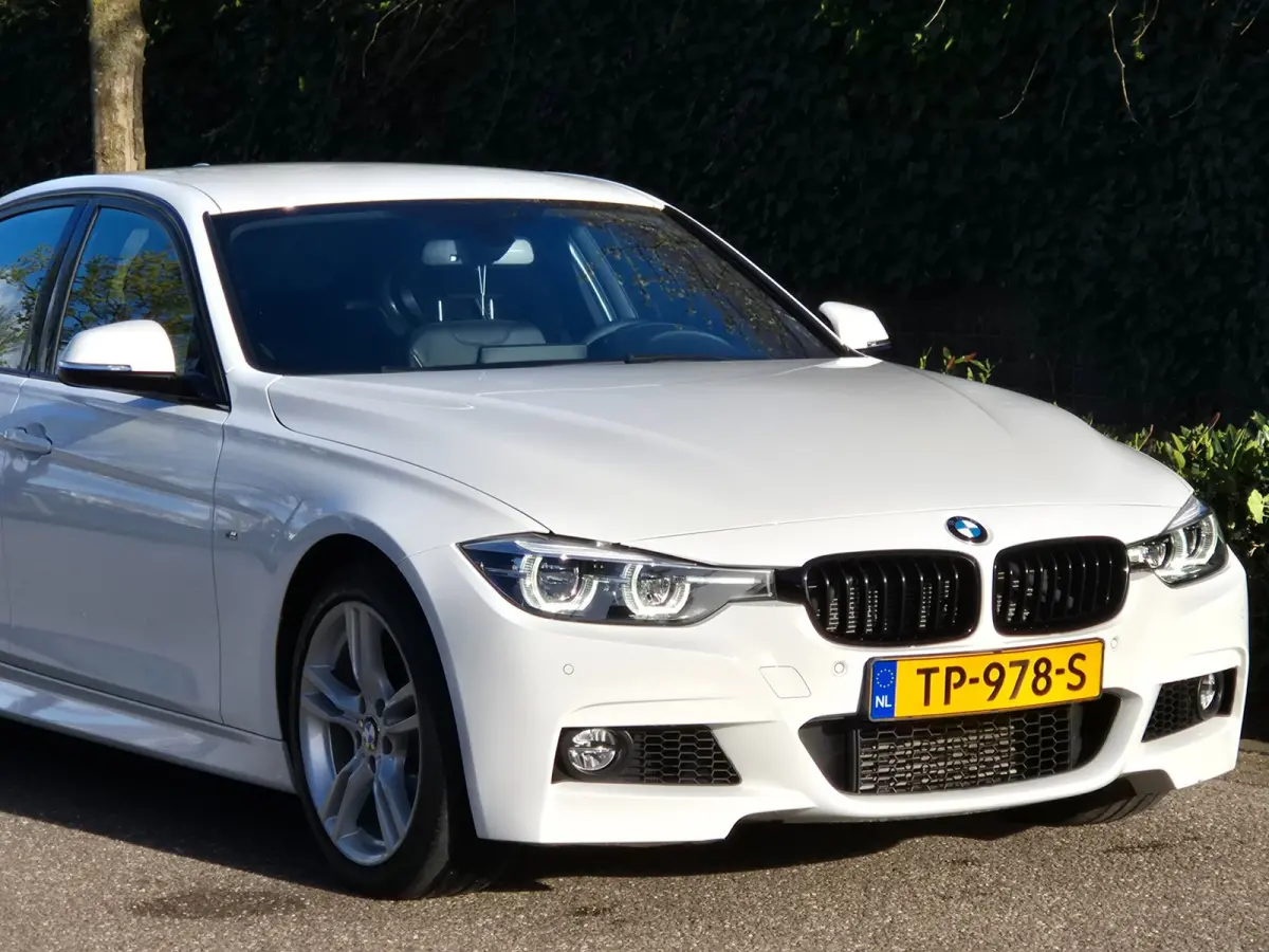 M Sport Virtual dash Apple CarPlay 18inch DAB+ Cruise 100% dealer onderhouden M Sport Edition