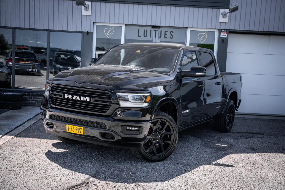 1500 5.7L V8 4x4 Laramie I Pano-dak I H&K I Luchtvering I 360° I Prins-LPG I ACC I Elek.-Sidebars